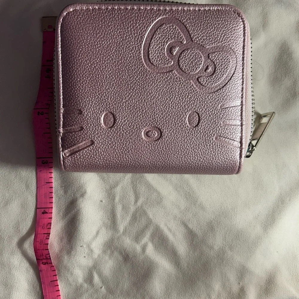 Pink Hello Kitty Wallet - Picture 3 of 4